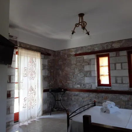 Pyrgos Vakantiehuis *